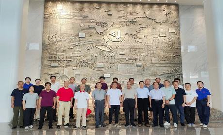 新闻丨武义县老领导参观开云手机登录界面·（中国）官方网站集团感受工业文化魅力